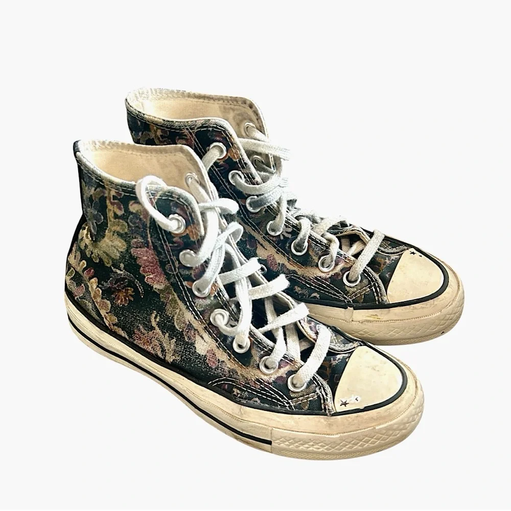Chuck Taylor Black High Fall Floral High Top Sneakers Size 4.5